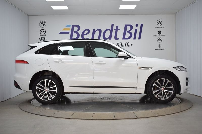 Jaguar F-Pace bild 9
