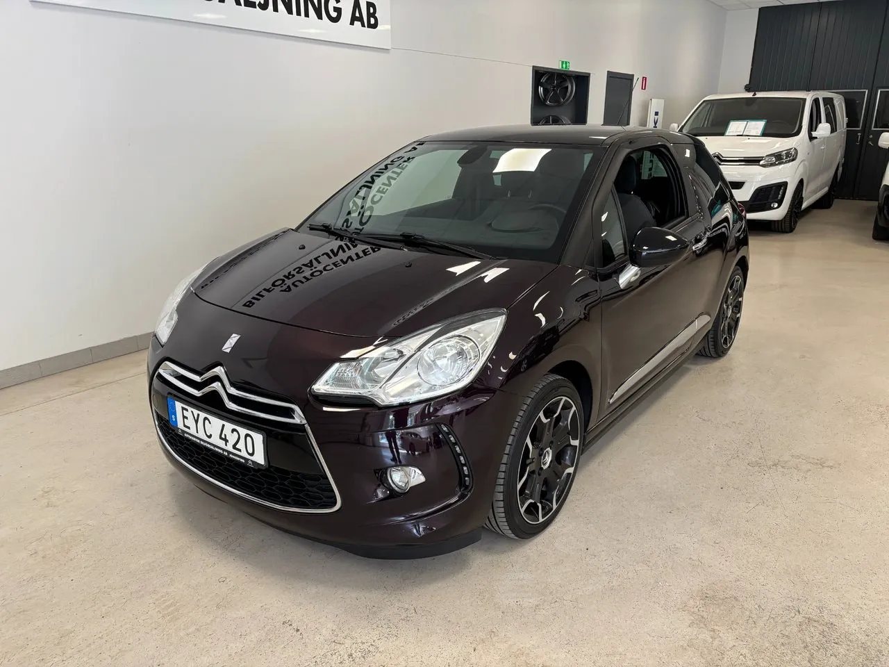 Vehicle image 1