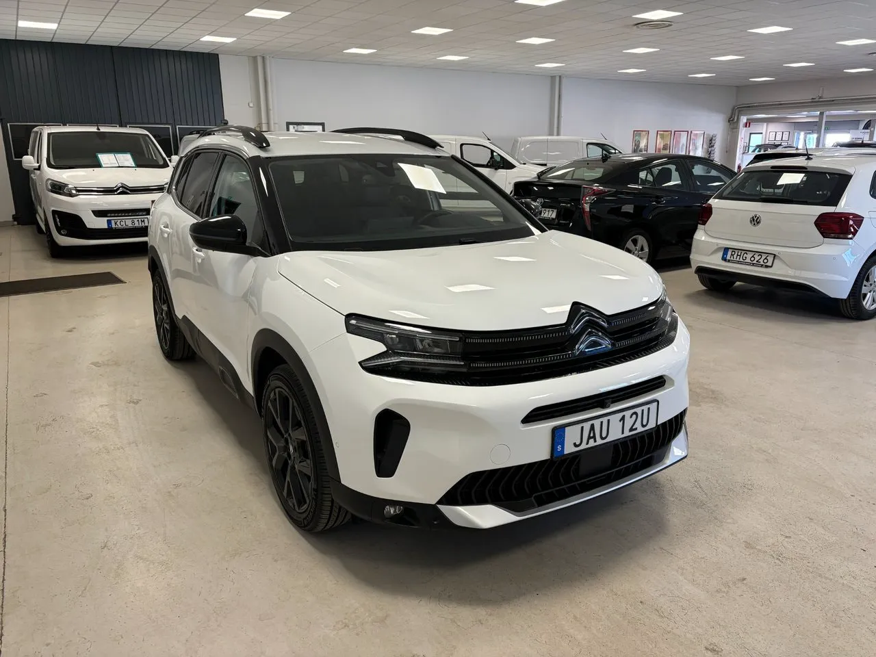 Vehicle image 2