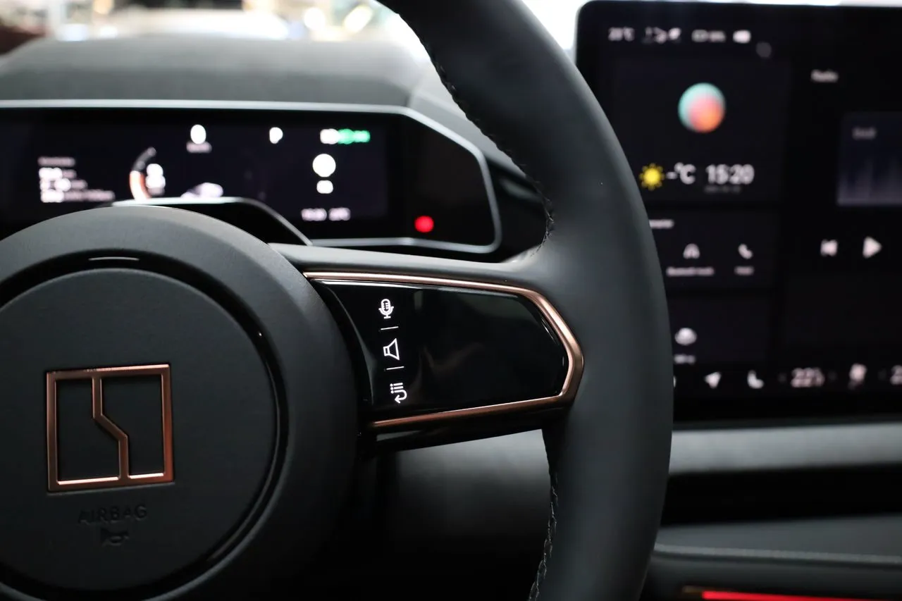 Vehicle image 20