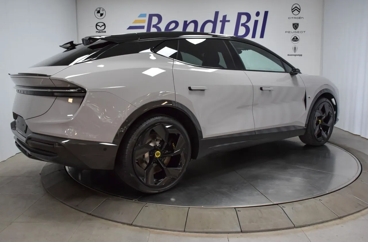 Vehicle image 22