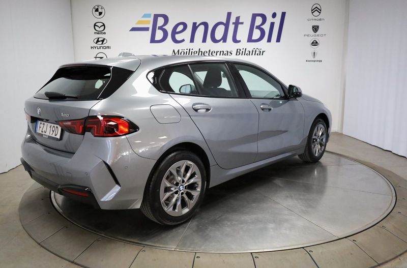 BMW 120 bild 12