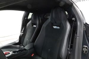 Lotus Emira bild 15