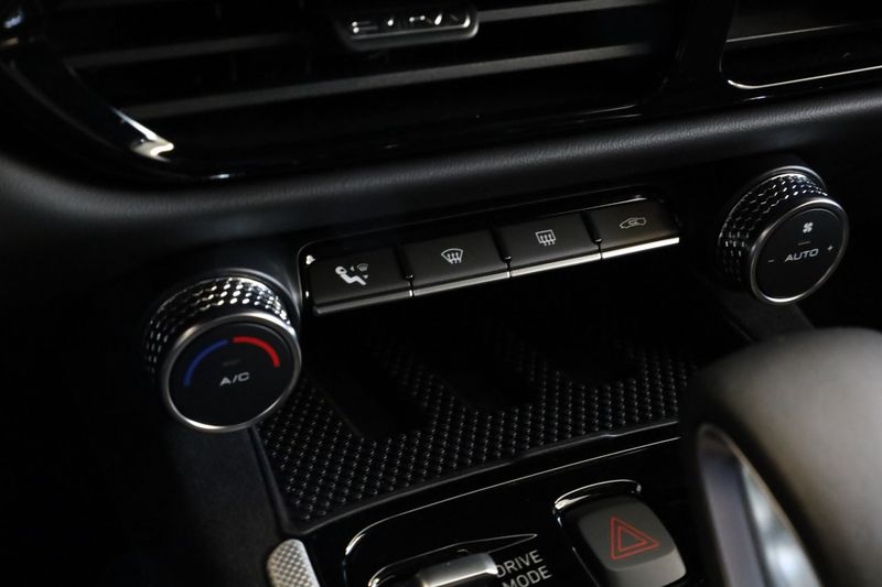 Lotus Emira bild 30