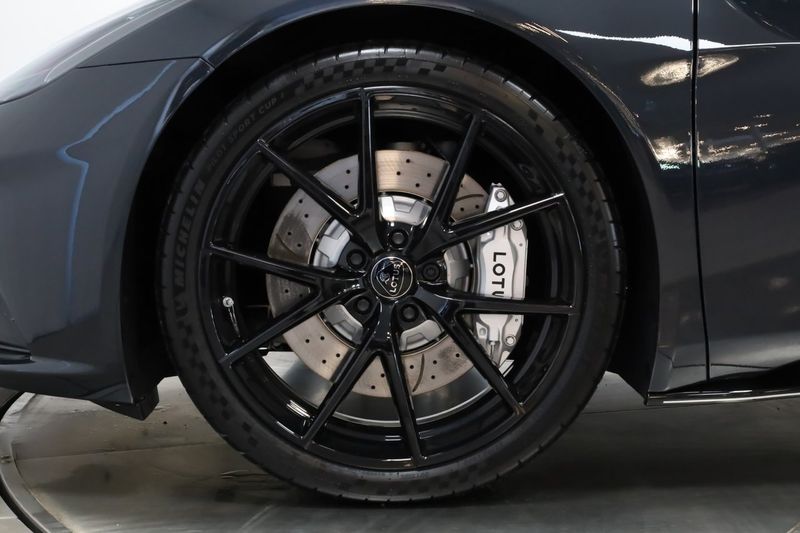 Lotus Emira bild 31