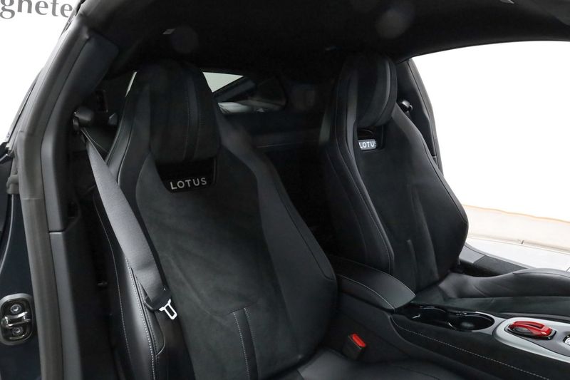 Lotus Emira bild 25