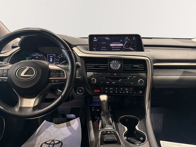 Lexus RX bild 8