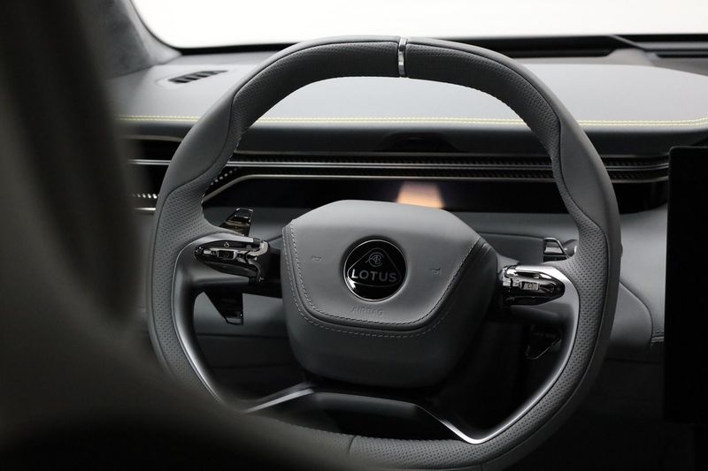 Lotus Eletre bild 20