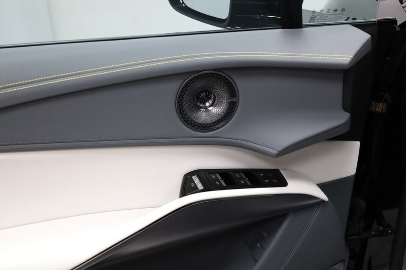 Lotus Eletre bild 24