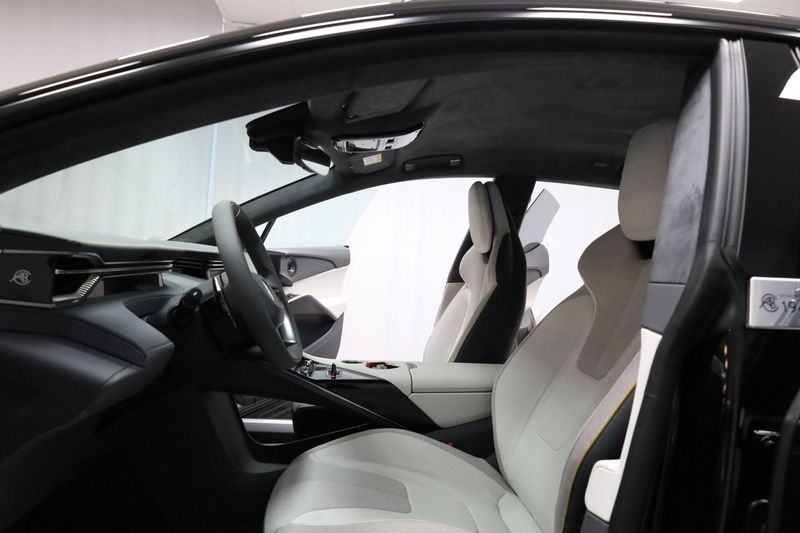 Lotus Eletre bild 27