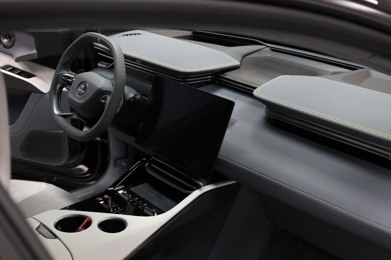 Lotus Eletre bild 28