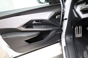 Peugeot e-3008 bild 25