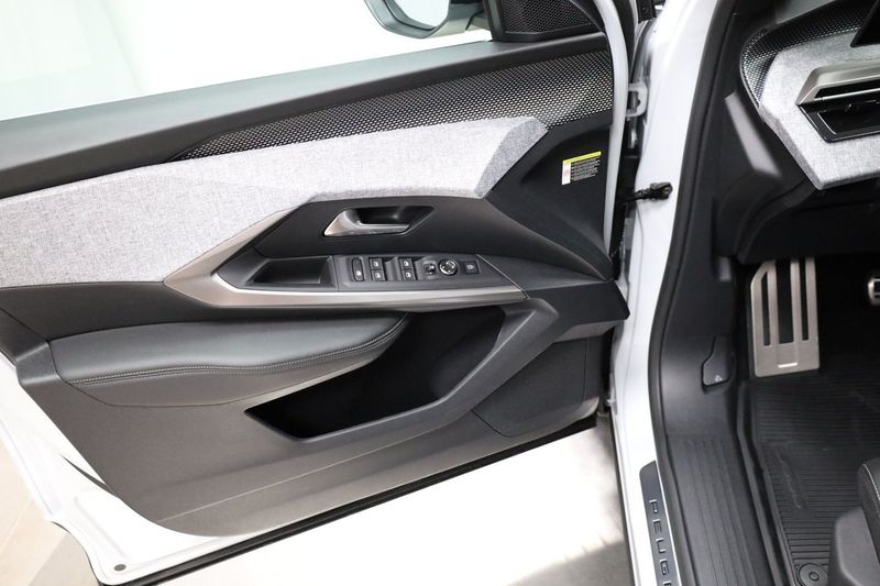 Peugeot e-3008 bild 25