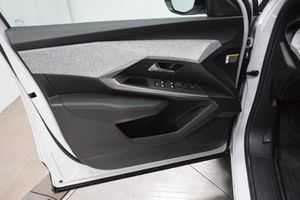 Peugeot e-3008 bild 12