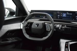 Peugeot e-3008 bild 5