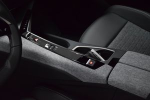 Peugeot e-3008 bild 13