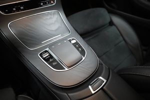 Mercedes E300 bild 18