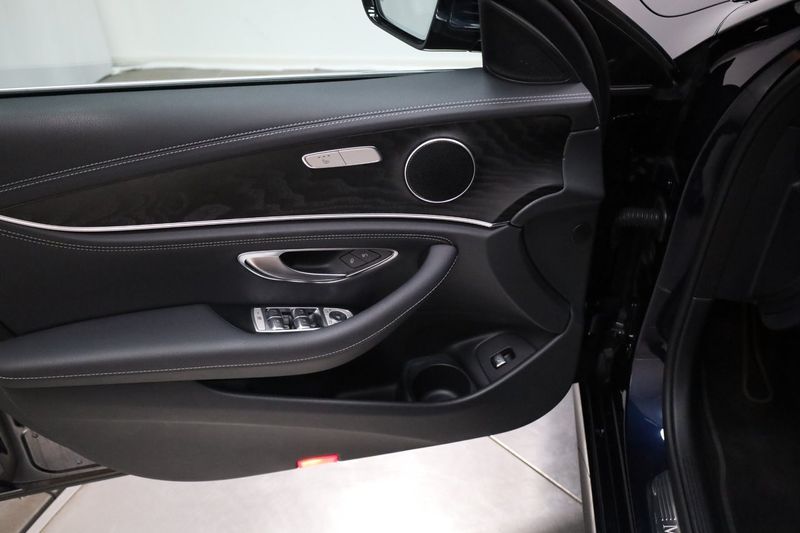Mercedes E300 bild 26