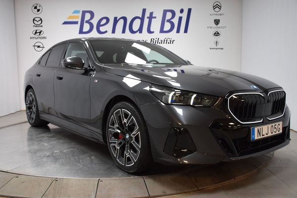 BMW 550 e xDrive Sedan | Business Edt. | M Sport Pro | B&W - 2025