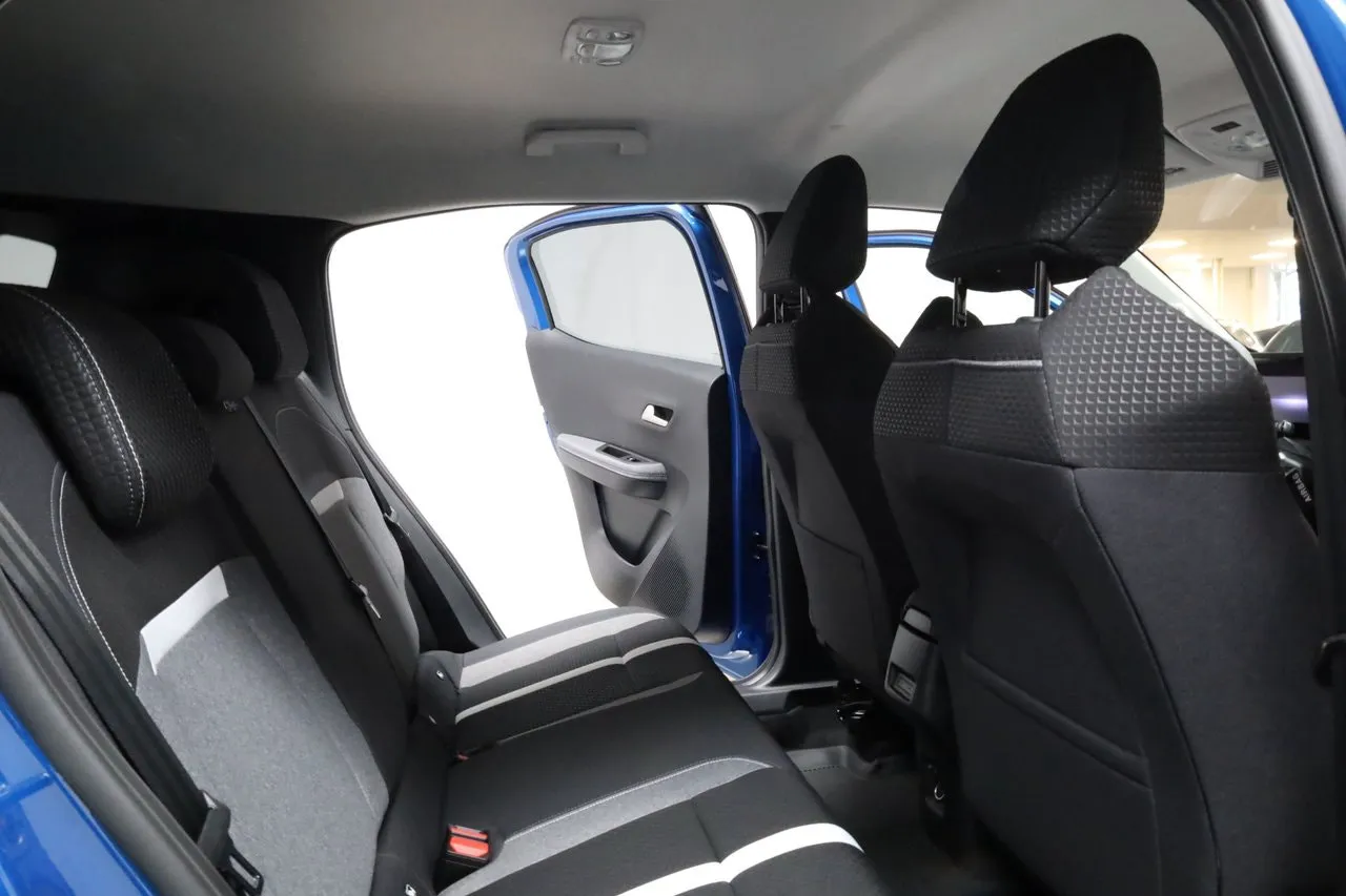 Vehicle image 20