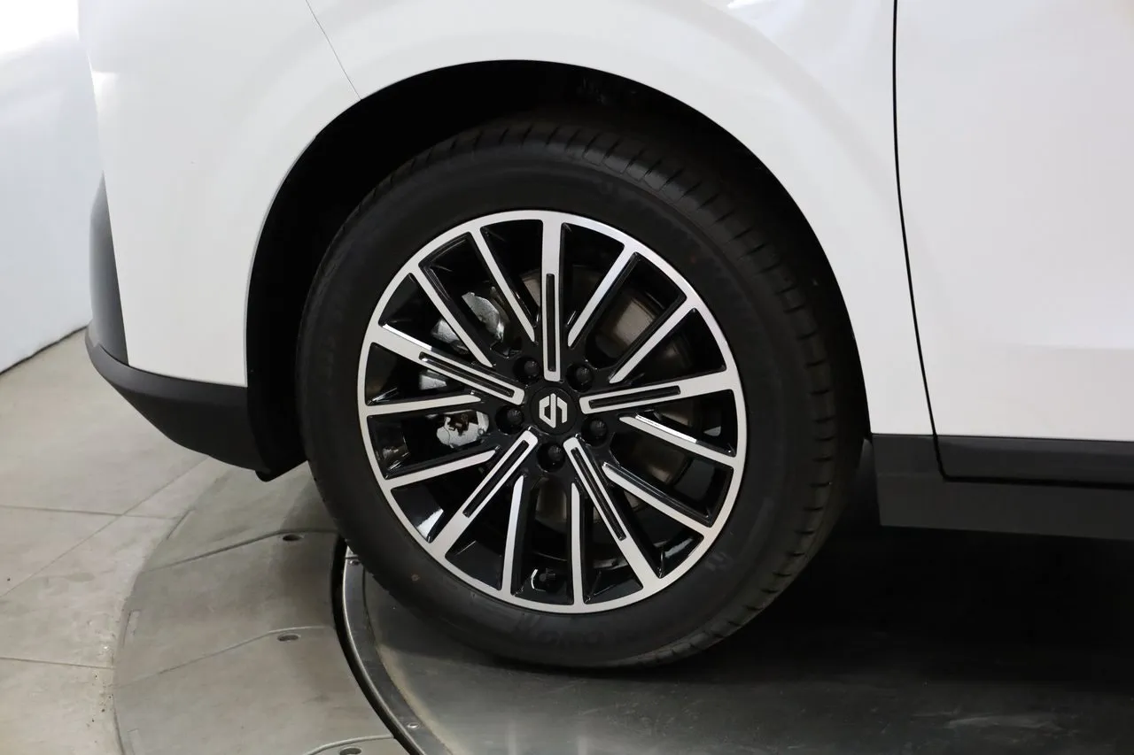 Vehicle image 20