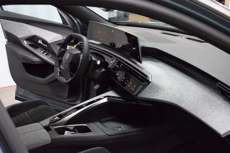 Peugeot e-5008 bild 18