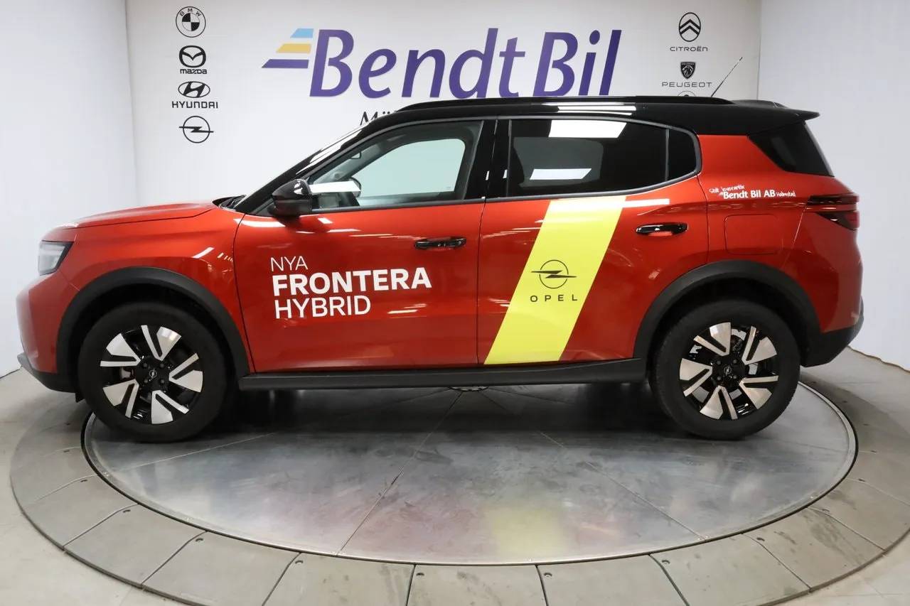 Vehicle image 13
