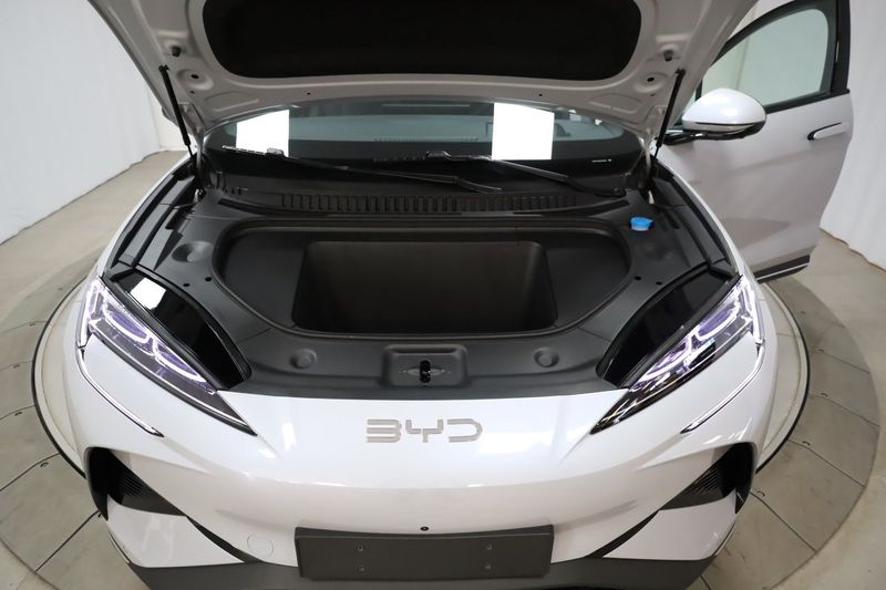 BYD Sealion 7 bild 16