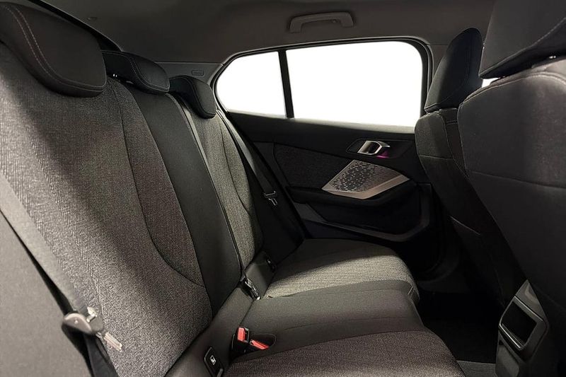 BMW 120 bild 7