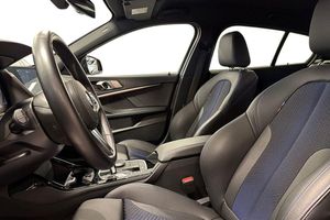 BMW 118 bild 12