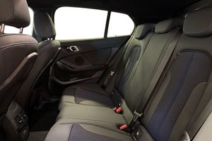 BMW 118 bild 11
