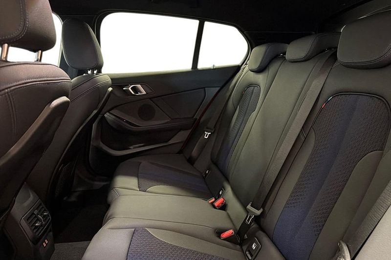 BMW 118 bild 11