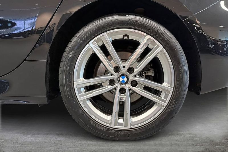 BMW 118 bild 14