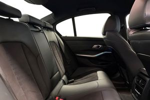 BMW 330 bild 7