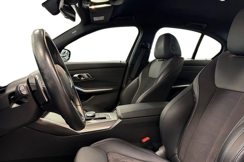 BMW 330 bild 12