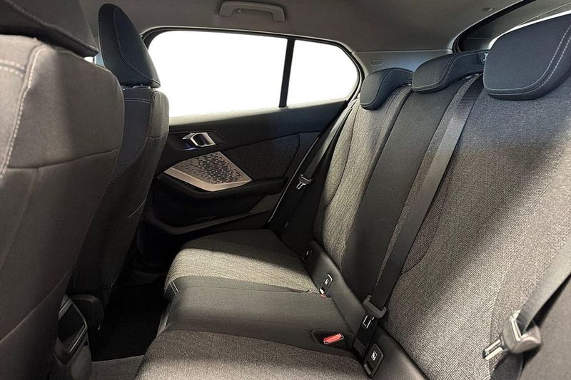 BMW 120 bild 11