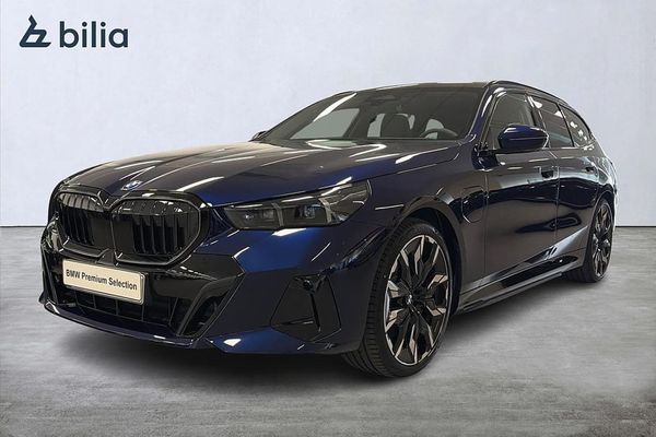 BMW 550 e xDrive Touring M-sport Pro |DEMO| Pano | Inkl v-hjul - 2026