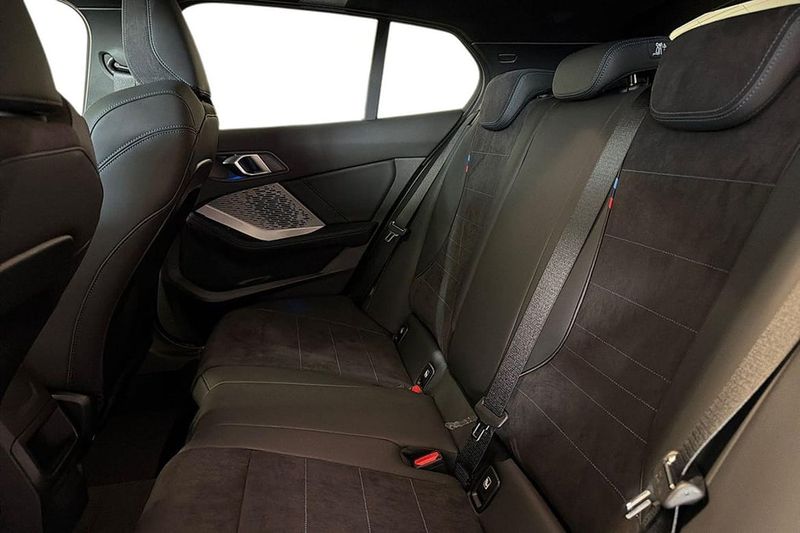 BMW 120 bild 11