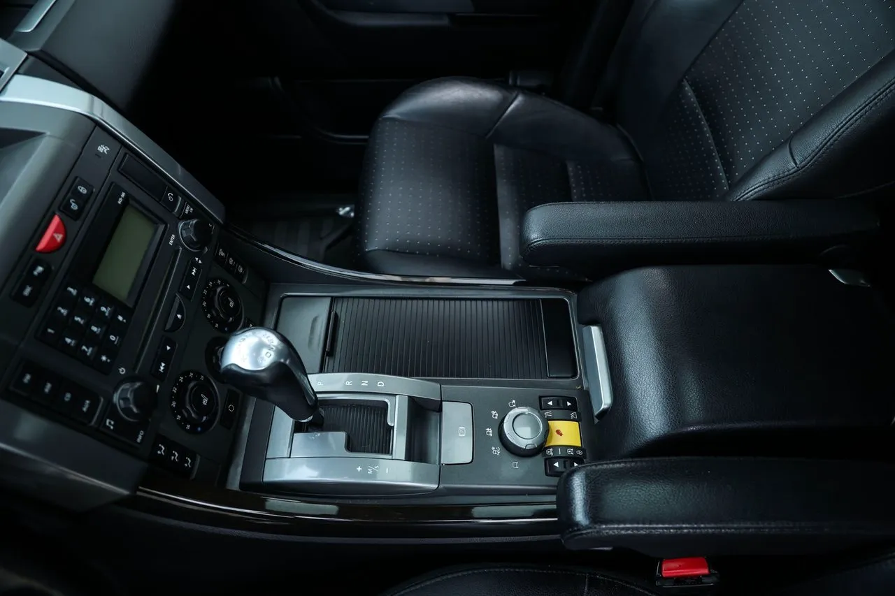 Vehicle image 20
