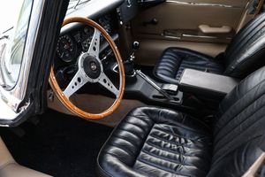 Jaguar E-Type bild 7