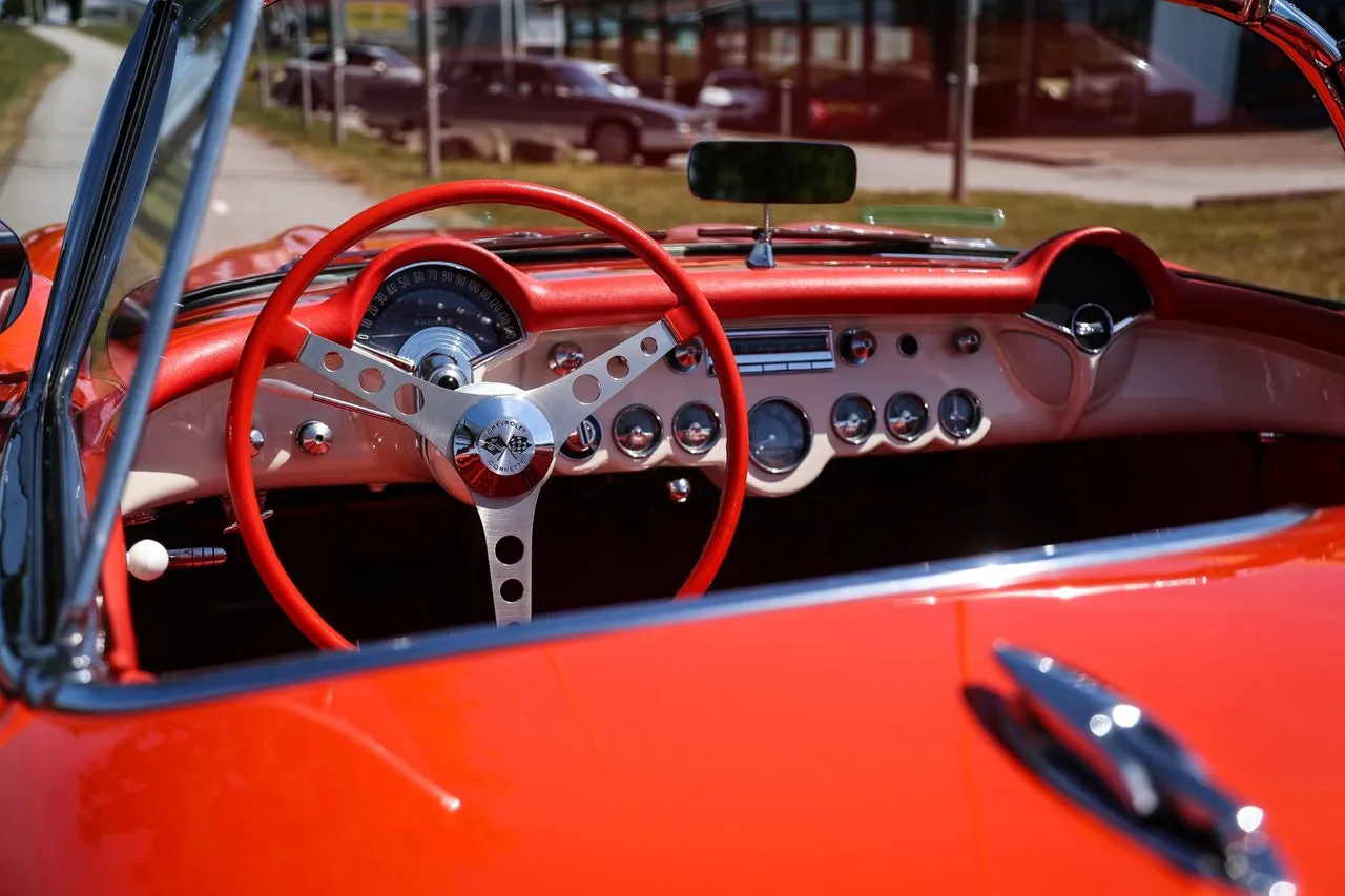 Vehicle image 14