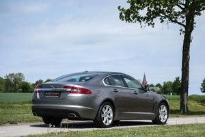 Jaguar XF bild 9