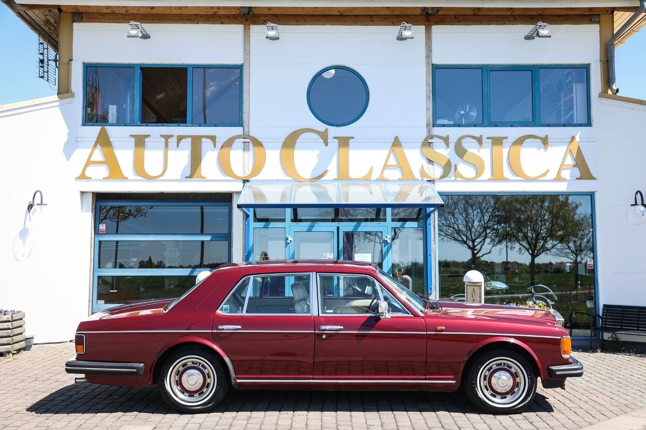 Rolls-Royce Silver Spirit