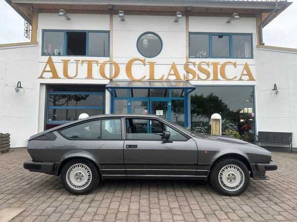 Alfa Romeo GTV 6 2.5 V6 - 1985