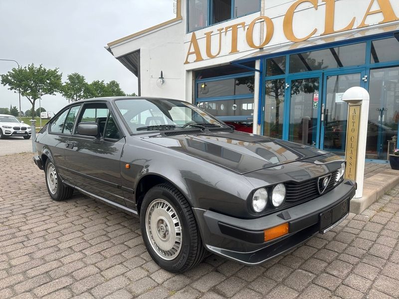 Alfa Romeo GTV bild 2