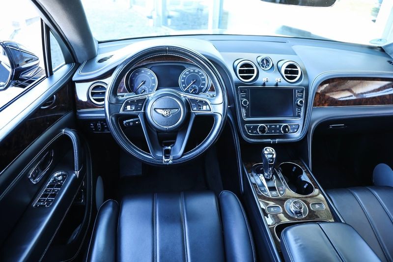 Bentley Bentayga bild 17