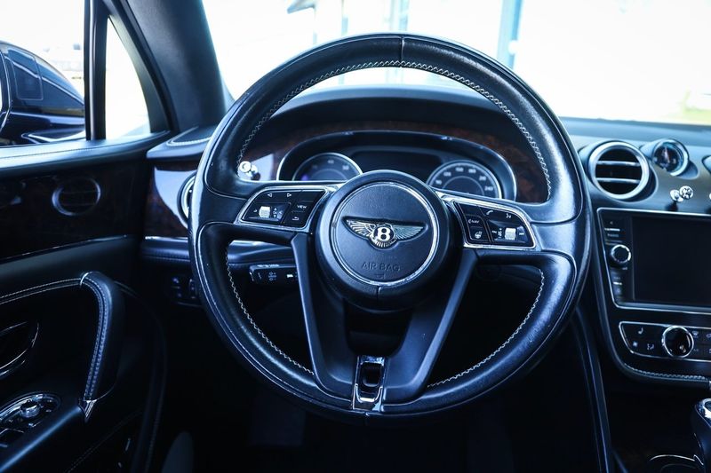 Bentley Bentayga bild 31