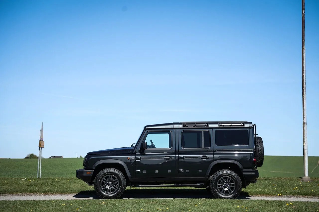 Vehicle image 9