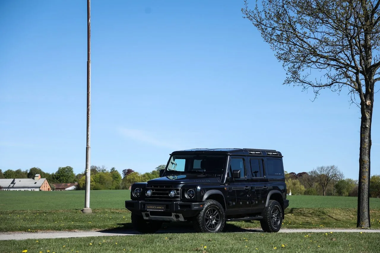 Vehicle image 3