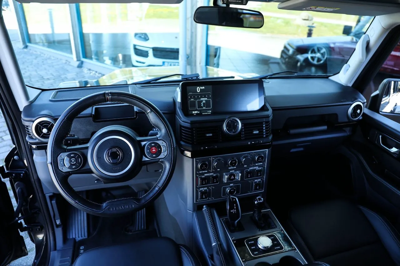 Vehicle image 21